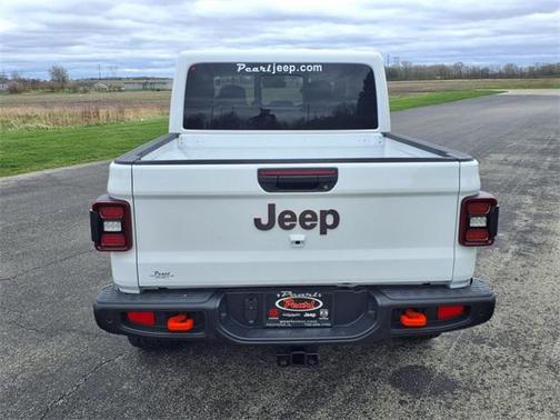 2025 Jeep Gladiator Mojave X