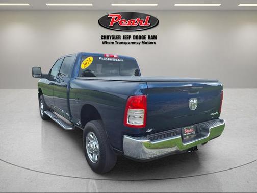 2024 RAM 2500 Tradesman Crew Cab 4x4 6'4' Box