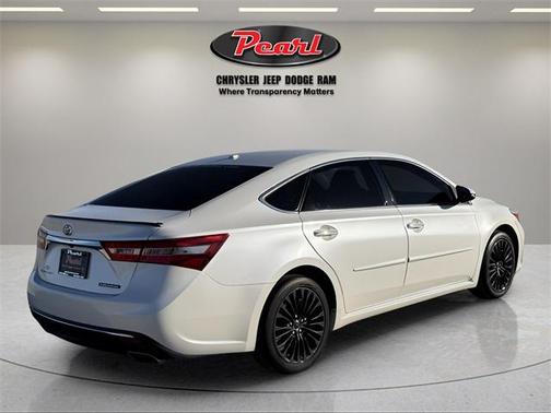 2017 Toyota Avalon XLE