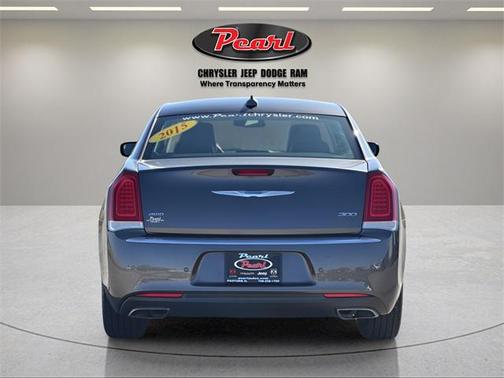 2015 Chrysler 300 Limited