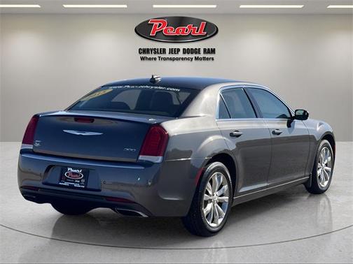 2015 Chrysler 300 Limited