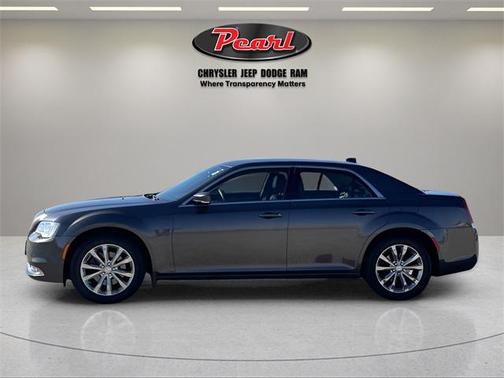 2015 Chrysler 300 Limited