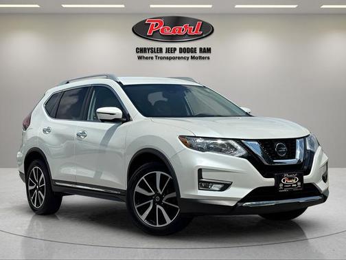 Pearl White Tricoat 2019 Nissan Rogue SL