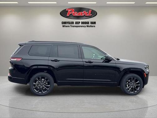 Diamond Black Crystal Pearlcoat 2026 Jeep Grand Cherokee L Limited