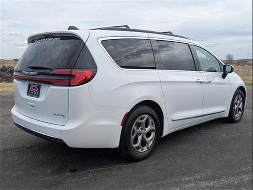 2023 Chrysler Pacifica Limited