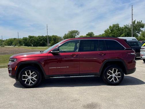 Velvet Red Pearlcoat 2025 Jeep Grand Cherokee Limited