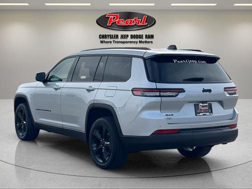 Silver Zynith 2024 Jeep Grand Cherokee L Altitude