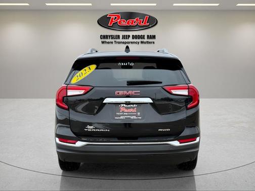 2023 GMC Terrain SLT
