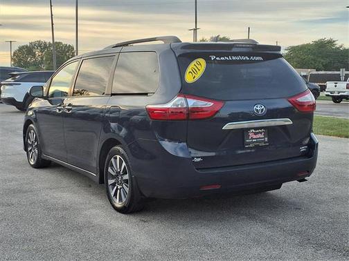 2019 Toyota Sienna Limited Premium