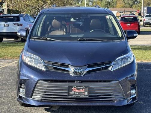 2019 Toyota Sienna Limited Premium