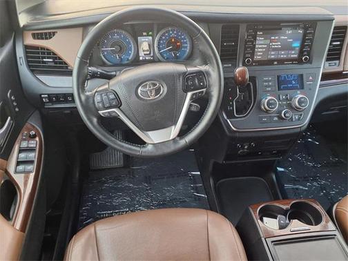 2019 Toyota Sienna Limited Premium