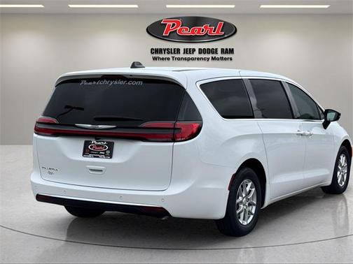 2026 Chrysler Pacifica L