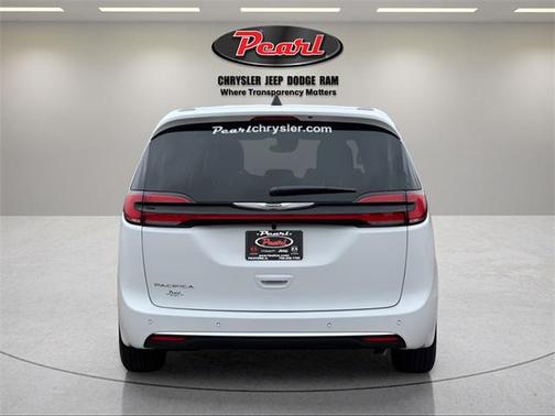 2026 Chrysler Pacifica L