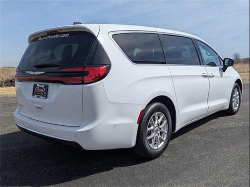 2025 Chrysler Pacifica L