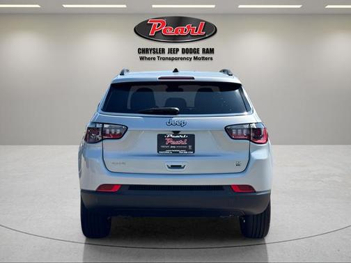 Silver Zynith Metallic Clearcoat 2026 Jeep Compass Sport