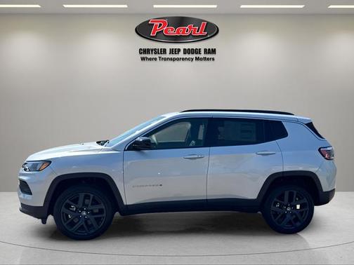 Silver Zynith Metallic Clearcoat 2026 Jeep Compass Sport