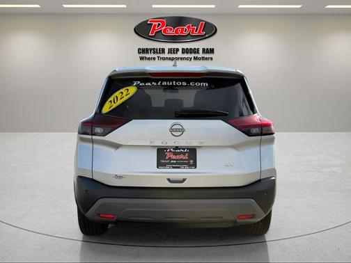 2022 Nissan Rogue SV