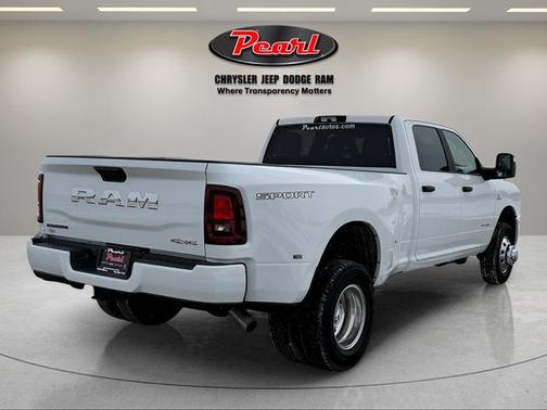 2026 RAM 3500 Big Horn Crew Cab 4x4 8' Box