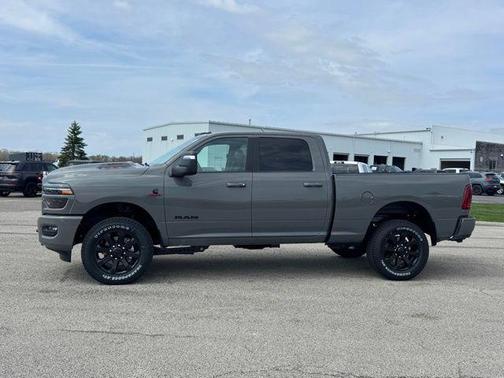 Ceramic Gray Clearcoat 2026 RAM 2500 Laramie Crew Cab 4x4 6'4' Box
