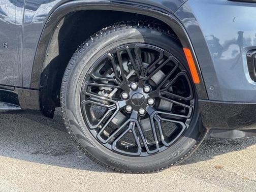 2024 Jeep Wagoneer Series II Carbide 4x4