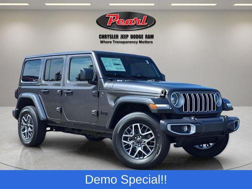 Granite Crystal Metallic Clearcoat 2025 Jeep Wrangler 4-Door Sahara 4x4