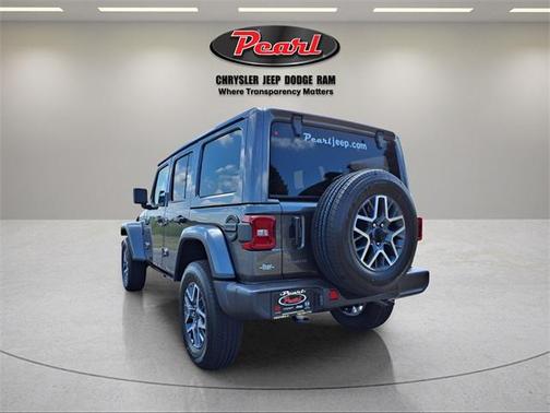 2025 Jeep Wrangler 4-Door Sahara 4x4