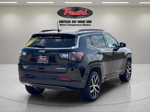 Diamond Black Crystal Pearlcoat 2024 Jeep Compass Limited