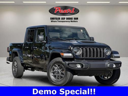 Black Clearcoat 2025 Jeep Gladiator Sport S