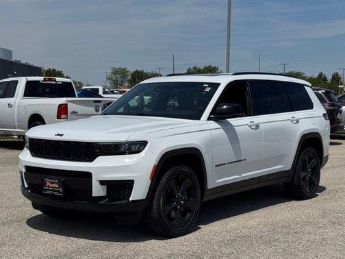 Bright White Clearcoat 2023 Jeep Grand Cherokee L Altitude
