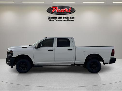 2026 RAM 2500 Tradesman Crew Cab 4x4 6'4' Box