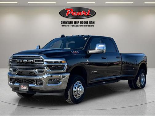 2026 RAM 3500 Laramie Crew Cab 4x4 8' Box