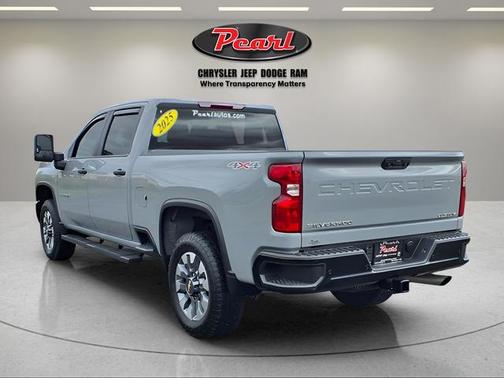 2025 Chevrolet Silverado 2500 Custom