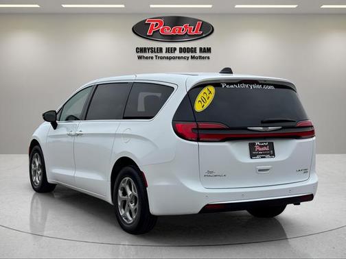 2024 Chrysler Pacifica Limited