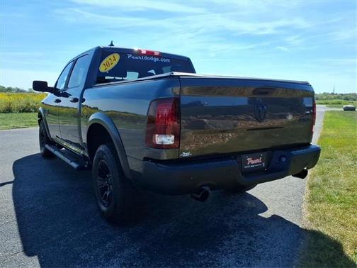2024 RAM 1500 Classic Warlock Crew Cab 4x4 5'7' Box
