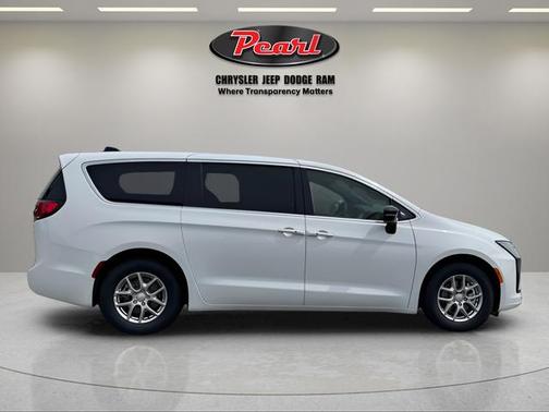Pw7 2027 Chrysler Pacifica L