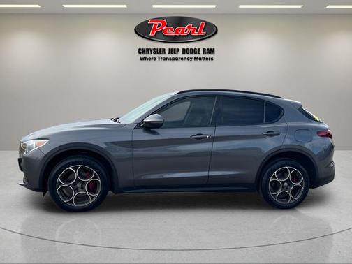 2018 Alfa Romeo Stelvio Sport