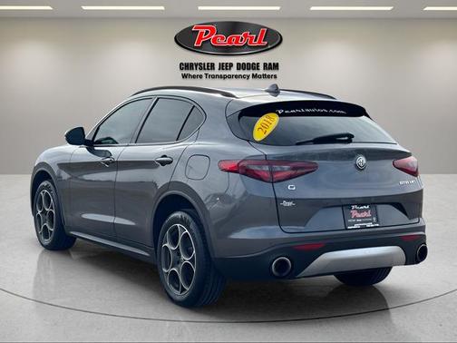 2018 Alfa Romeo Stelvio Sport