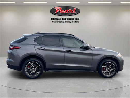 2018 Alfa Romeo Stelvio Sport