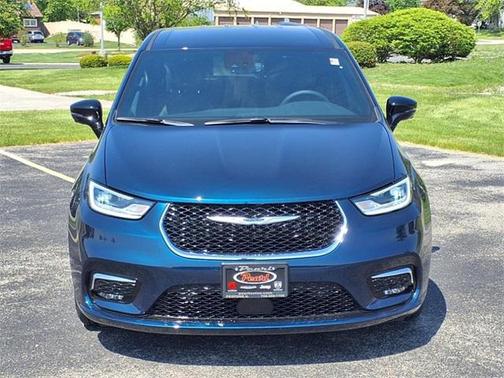 2025 Chrysler Pacifica L