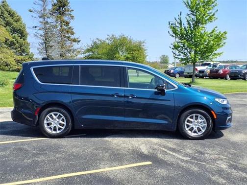 2025 Chrysler Pacifica L