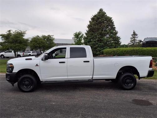 2025 RAM 2500 Tradesman Crew Cab 4x4 8' Box
