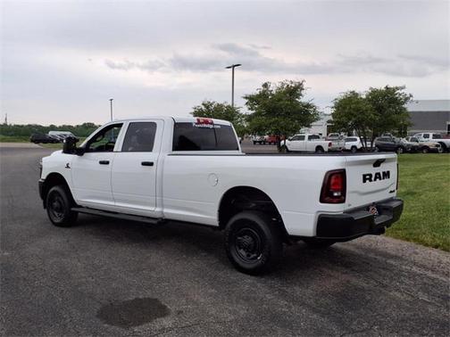 2025 RAM 2500 Tradesman Crew Cab 4x4 8' Box