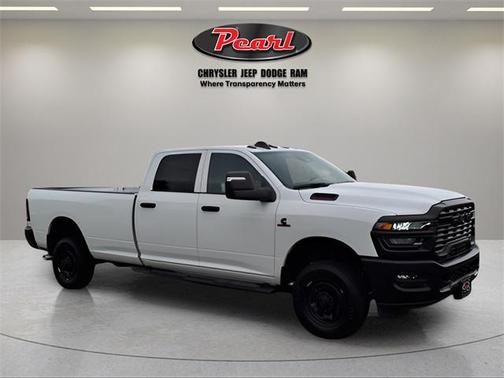 2025 RAM 2500 Tradesman Crew Cab 4x4 8' Box
