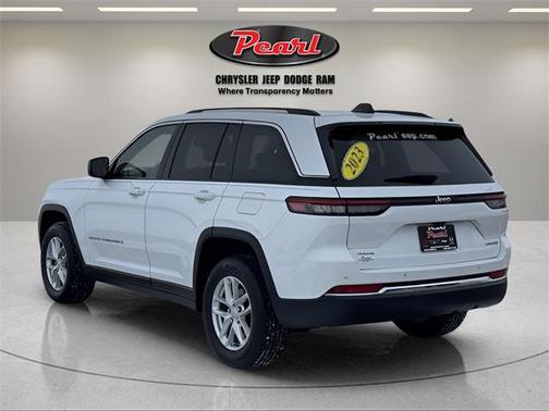 2023 Jeep Grand Cherokee Laredo