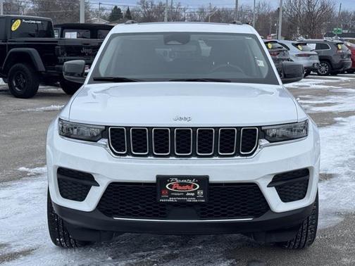 2023 Jeep Grand Cherokee Laredo