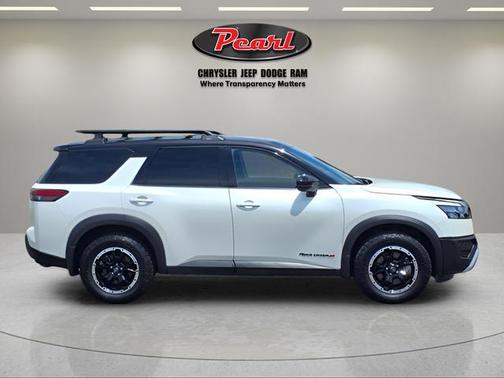 2024 Nissan Pathfinder Rock Creek 4WD
