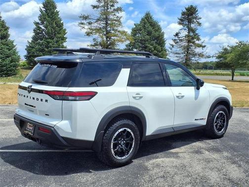 2024 Nissan Pathfinder Rock Creek 4WD