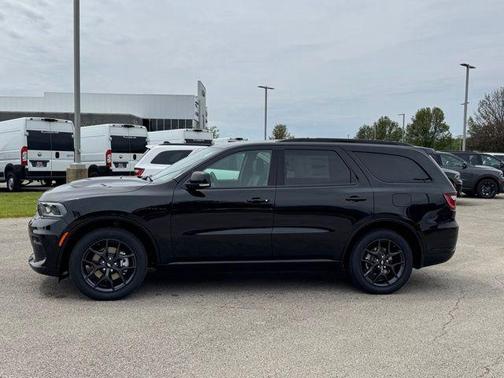 DB Black Crystal Clearcoat 2026 Dodge Durango GT Plus