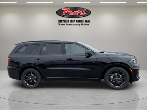 DB Black Crystal Clearcoat 2026 Dodge Durango GT Plus