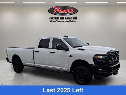 Bright White Clearcoat 2025 RAM 2500 Tradesman Crew Cab 4x4 8' Box